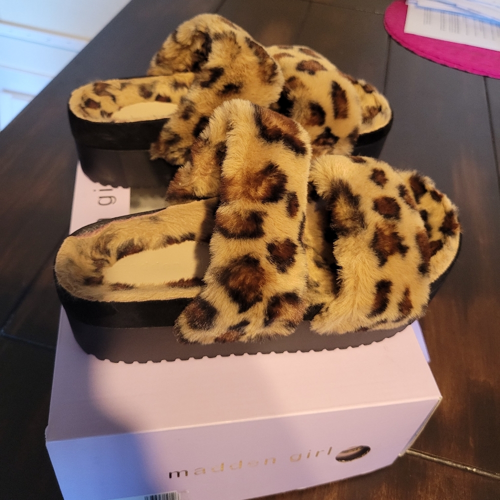 Fuzzy Platform Sandals - Picture 4 of 4